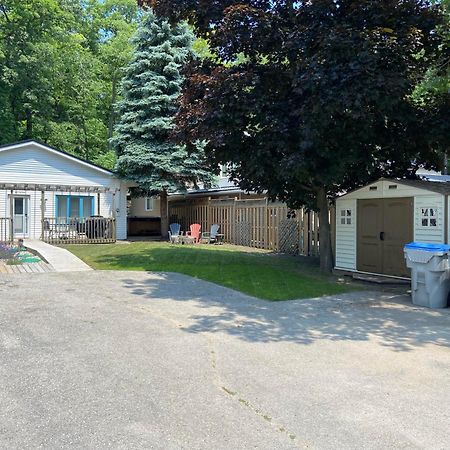Cozy Cottage Retreat Lambton Shores 외부 사진