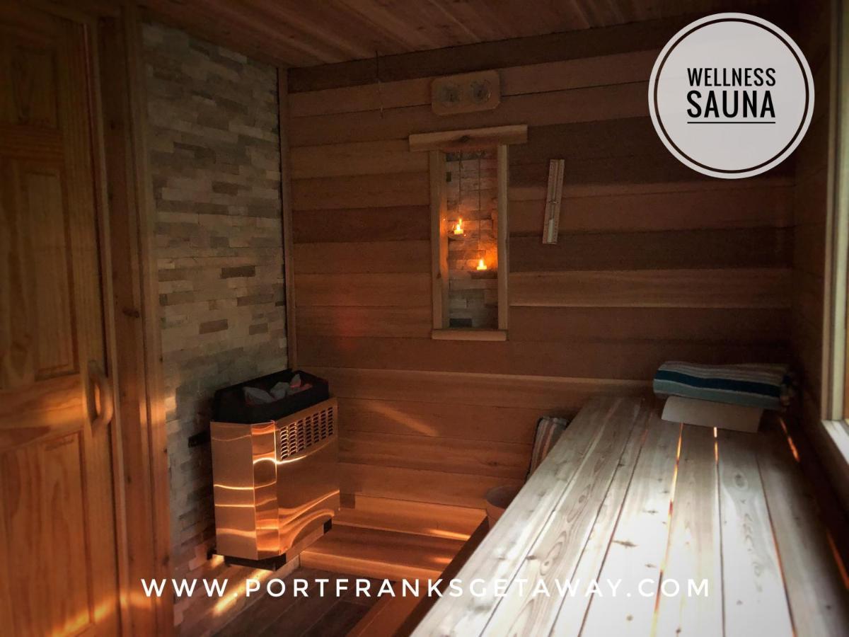 Cozy Cottage Retreat Lambton Shores 외부 사진