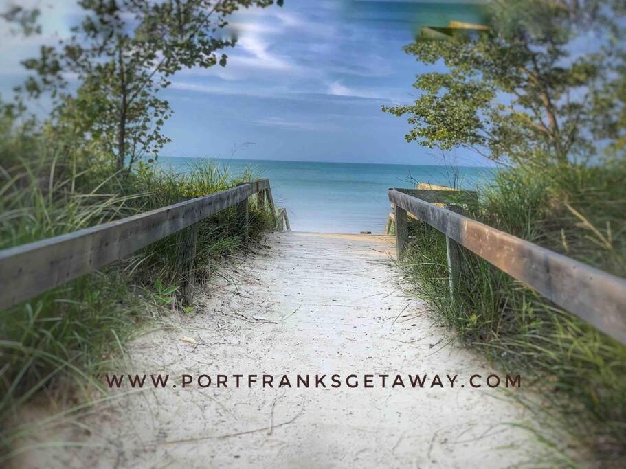Cozy Cottage Retreat Lambton Shores 외부 사진